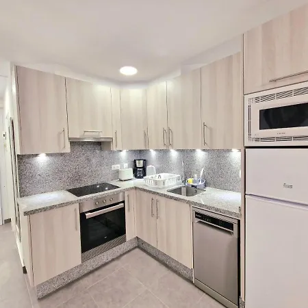 Rhea Calista Apartamento *