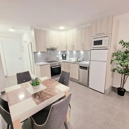 Rhea Calista 아파트 *