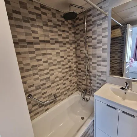 Apartamento Rhea Calista *