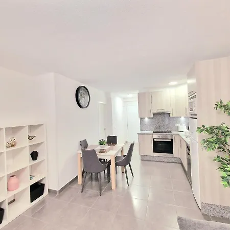 Rhea Calista Lejlighed *