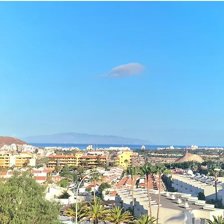 Rhea Calista Lägenhet *